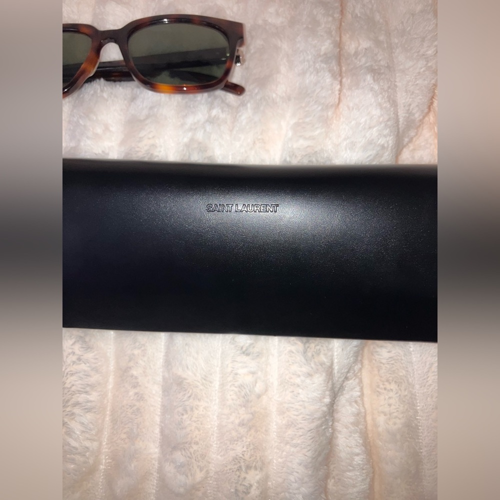 YSL Sunglasses - Picture 14 of 17